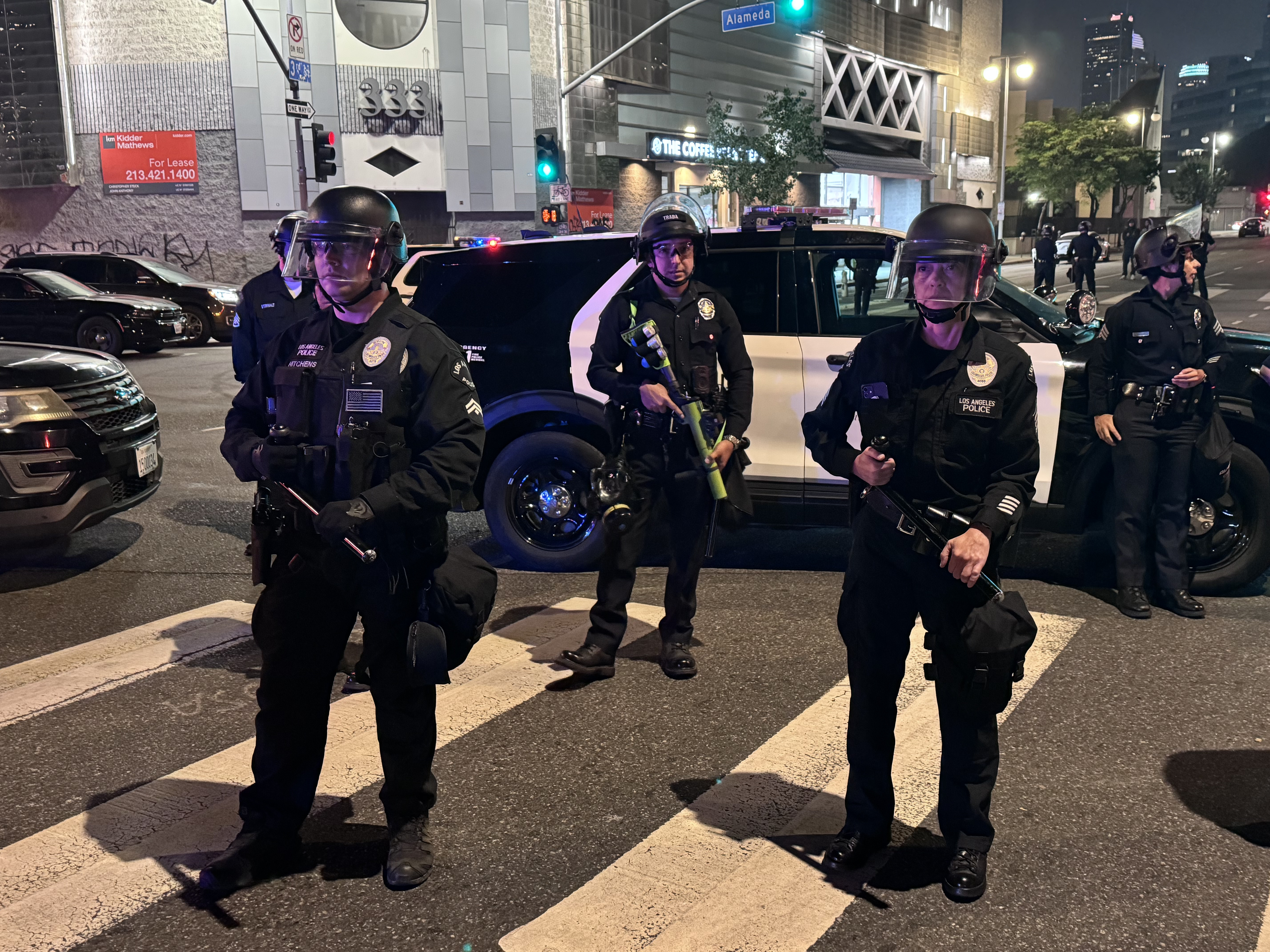 3 cops 