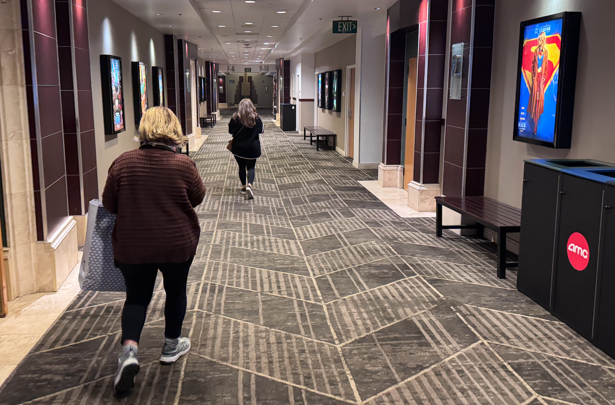 Melania goers making their way to the cinema